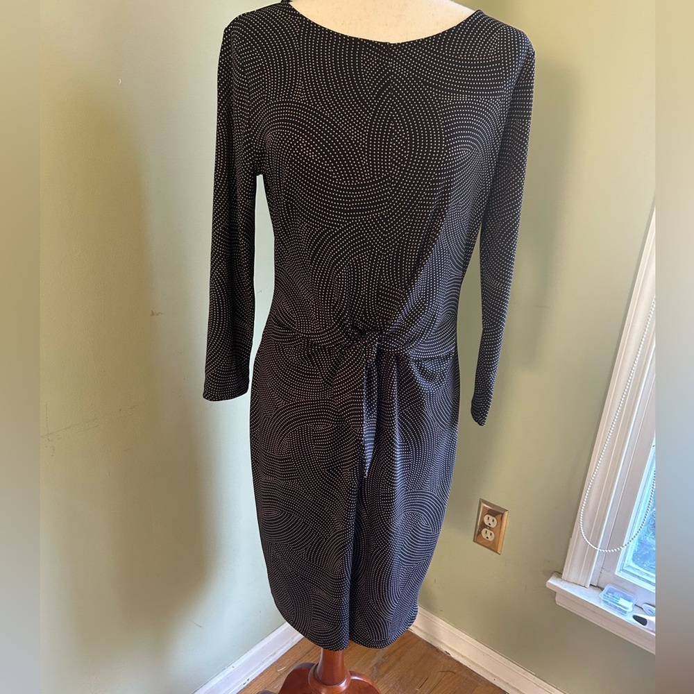 Ann Taylor’s Jersey knit dress w/front tie.  Black/tan print/ long sleeve Size 6